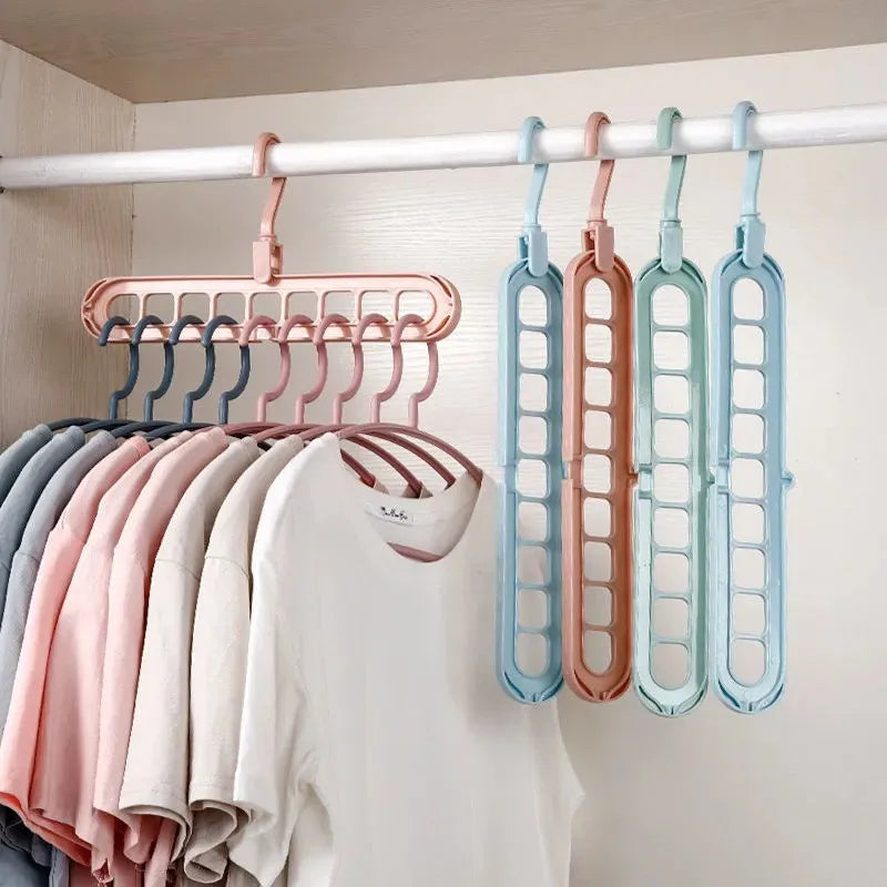 Folding hanger